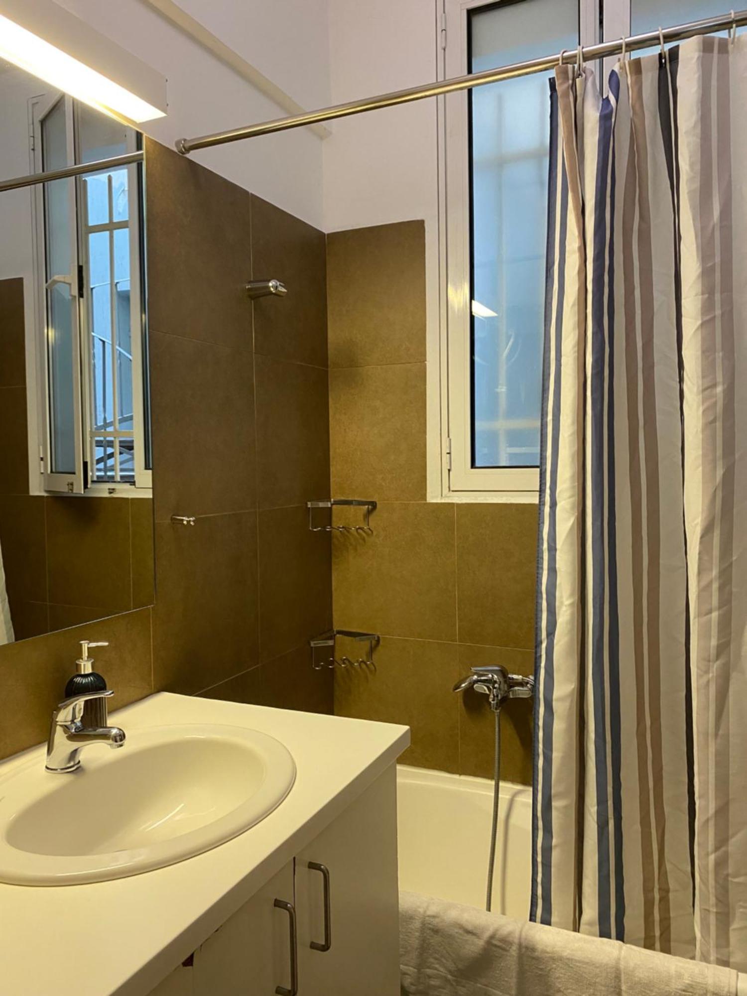 Ermou 44 - Family Apartment Афины Экстерьер фото